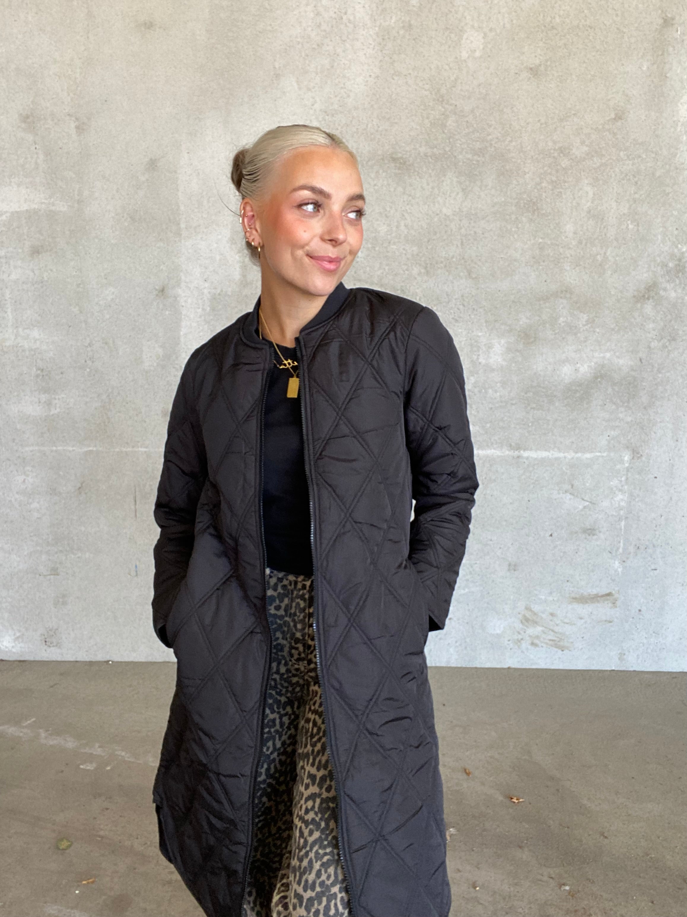 VIQUILA Quilted Jacket - Black